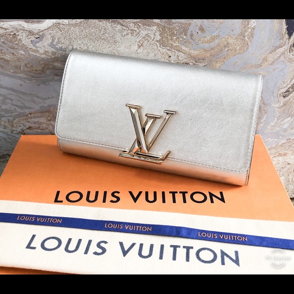 Louis Vuitton EW Louise Crystal Logo Silver Clutch - Picture 4 of 8